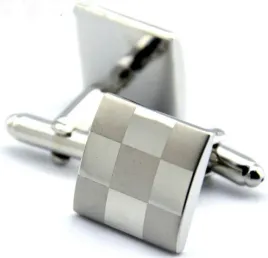 spinki-do-mankietow-koszuli-w-pudelku-jakosc