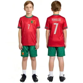 ronaldo-7-stroj-koszulka-spodenki-portugalia-zestaw-128