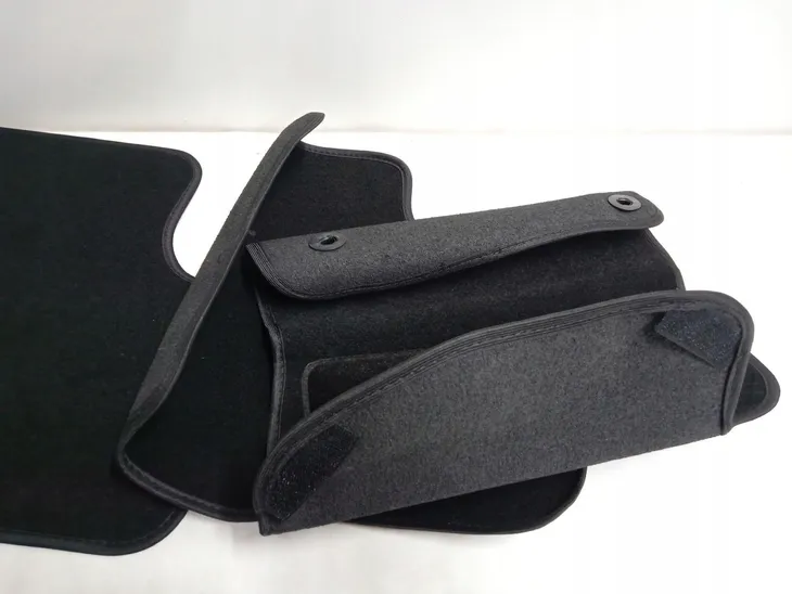 dbs-dywaniki-samochodowe-do-208-2012-2019-producent-dbs