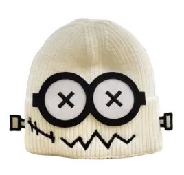 czapka-beanie-zimowa-z-haftem-biala