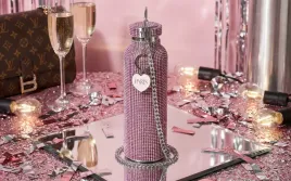 diamentowa-butelka-termiczna-750-ml-paris-hilton-pink
