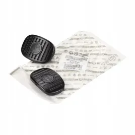 nakladki-gumowe-pedalow-alfa-romeo-giulietta