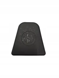 zaczep-trojkata-ostrzegawczego-alfa-romeo-giulia