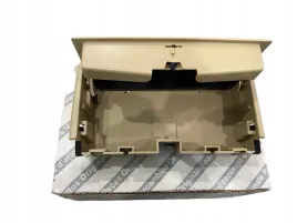 schowek-na-okulary-przy-lusterku-alfa-romeo-159