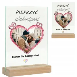 prezent-na-dzien-kobiet-ramka-zdjecie-na-urodzieny-na-szkle-personalizowany
