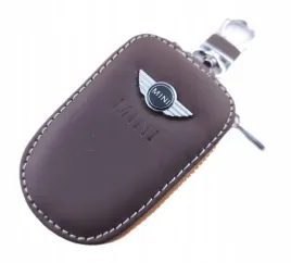 mini-etui-pokrowiec-skorzany-na-kluczyk-brazowy-elegancki