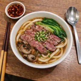 oyakata-beef-udon-zupa-instant-o-smaku-wolowiny-kubek-70g