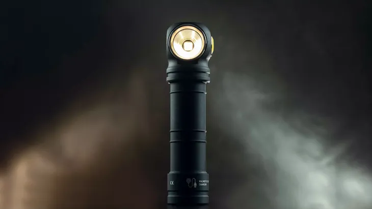 latarka-czolowa-armytek-wizard-c2-pro-max-lr-warm-kolor-dominujacy-czarny