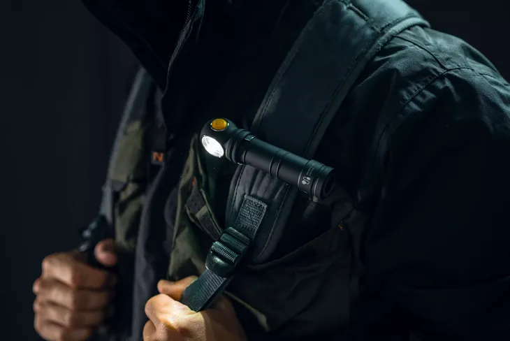 latarka-czolowa-armytek-wizard-c2-pro-max-lr-warm-material-aluminium