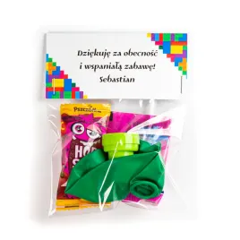 upominki-dla-gosci-urodzinowych-slodycze-balonik-pieczatka-personalizowany