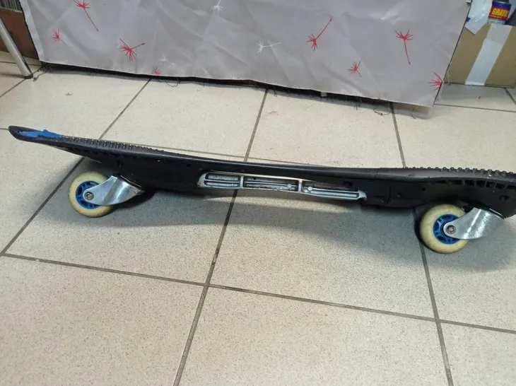 deskorolka-enero-0-niebieski-twardosc-kol-88a