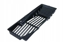 mocowanie-filtra-powietrza-vw-passat-20-tdi-06-vag-3c0129668