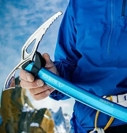 czekan-blue-ice-bluebird-60cm-kolor-dominujacy-niebieski