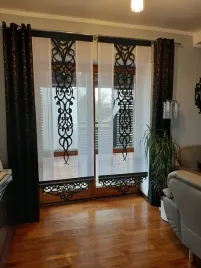 panel-balkon-z-azurem-w-srodku-ekran-szer-100-110-120