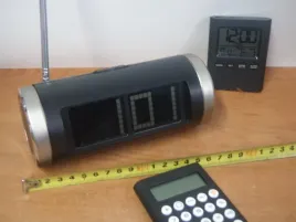 radio-z-wyswietlaczem-zegar-kalkulator-82771
