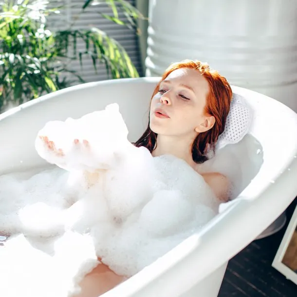 poduszka-zaglowek-do-wanny-z-przyssawkami-rodzaj-zaglowek