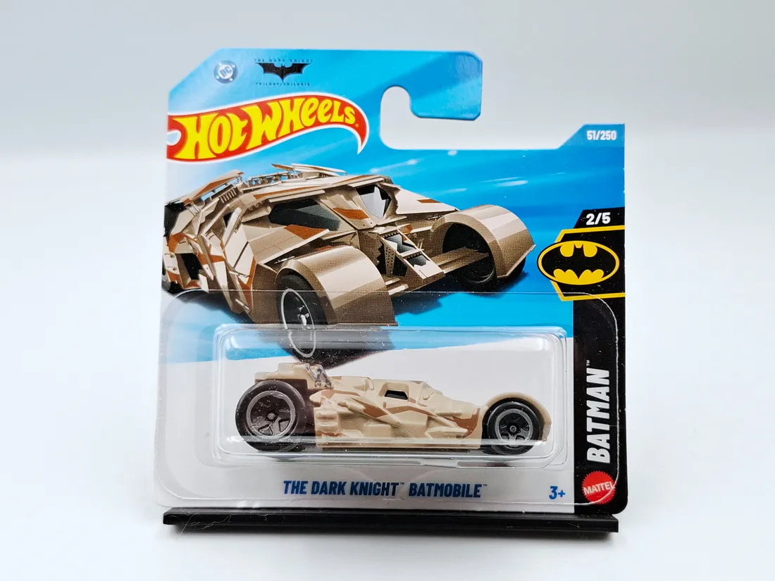 hot-wheels-the-dark-knight-batmobile-bohater-brak