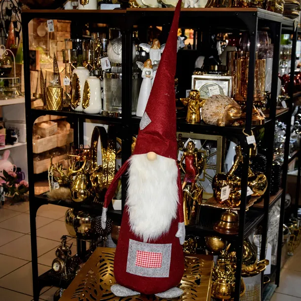 materialowy-skrzat-czerwony-95cm-wysokosc-produktu-95-cm