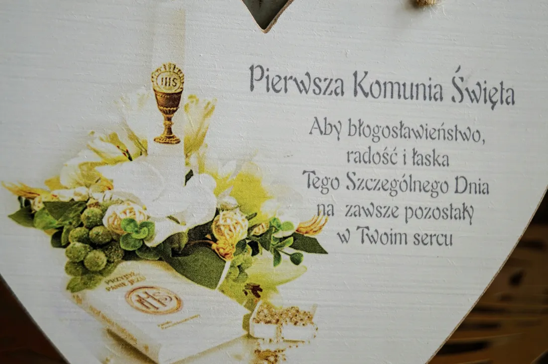 pierwsza-komunia-tabliczka-serce-duze