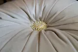 poduszka-okragla-jasny-krem-38cm-szerokosc-produktu-38-cm