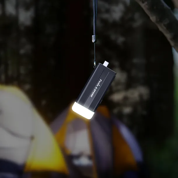 latarka-led-fenix-e-spark-wiazka-swiatla-rozproszona