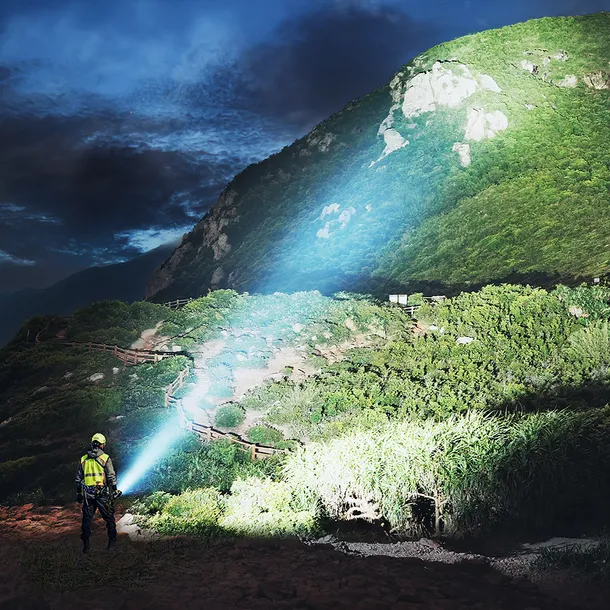 latarka-led-fenix-lr60r-material-inny