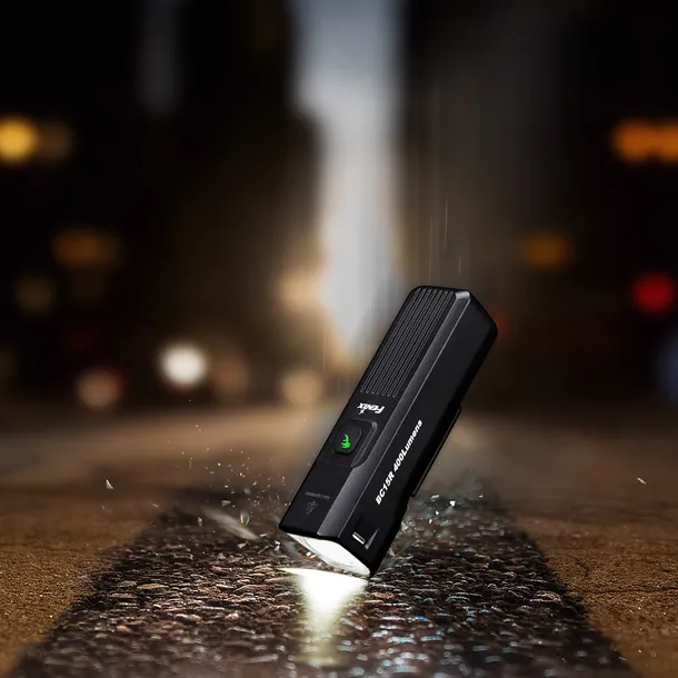 latarka-rowerowa-fenix-bc15r-zasilanie-akumulator