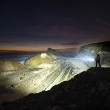 latarka-led-fenix-lr36r-zasilanie-akumulatorowe