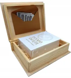 prezent-na-pierwsza-komunie-pismo-swiete-biblia-w-drewnianym-etui-z-grawer