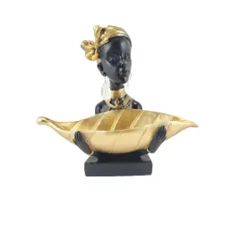 figura-afrykanka-na-podstawie-23cm