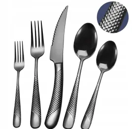 20-czesciowy-nowoczesny-zestaw-czarny-sztuccow-mlotkowanych-z-ostrym-nozem