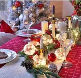 girlanda-na-okno-swiecace-kule-na-stol-bombki-lampki-choinkowe-swieta