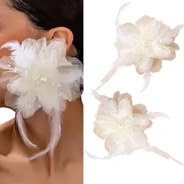 kolczyki-teatralne-sceniczne-duze-okazale-zlote-kwiaty-perly-piorka