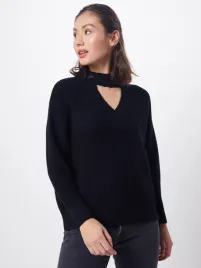 sweter-damski-farina-opoku-adhija-czarny