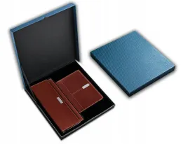 zestaw-prezent-kalendarz-ksiazkowy-a5-vip-kalendarz-biurkowy-brazowy