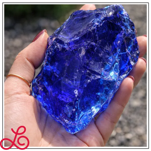 bryly-szklane-dekoracyjny-kamien-niebieski-szklo-do-gabionow-1kg-10-20cm-marka-gawlik