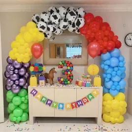 luk-balonowy-scianka-zestaw-dekoracji-imprezowych-balony-latki-krowka