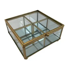 szkatulka-szklana-na-bizuterie-z-4-przegrodkami-65x135x135-cm