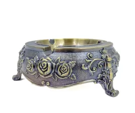 popielniczka-metalowa-zdobiona