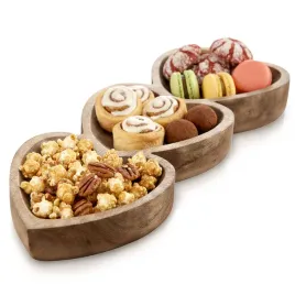 talerz-na-przekaski-drewniany-dzielony-serce-mango-40x16-cm