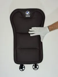 pokrowiec-oparcie-bmw-na-fotele-mata-uniwersalna-poduszka-skora-pu