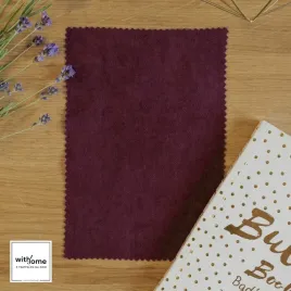 probka-tkaniny-welurowej-materialu-purpurowy-na-rolety-zaslony-welur-probki