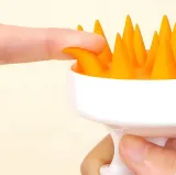 szczotka-masaz-glowy-mycie-wlosow-stymuluje-porost-masaz-peeling-ciala-marka-blurr