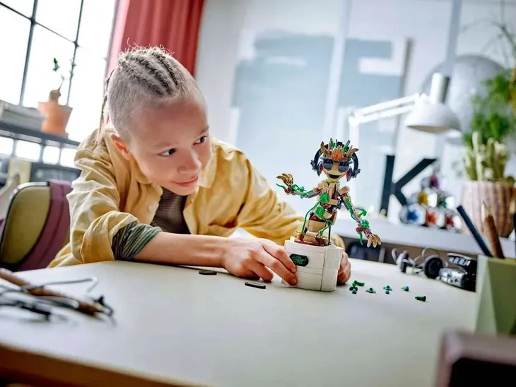 76297-lego-super-heroes-tanczacy-groot-marka-lego