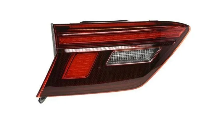 vw-tiguan-16-lampa-tyl