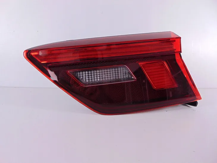 vw-tiguan-16-lampa-tyl