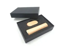 zestaw-pendrive-16g-i-powerbank-2600mah-w-pudelku