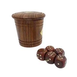 kosci-do-gry-w-pudelku-typu-beczka-8x8cm