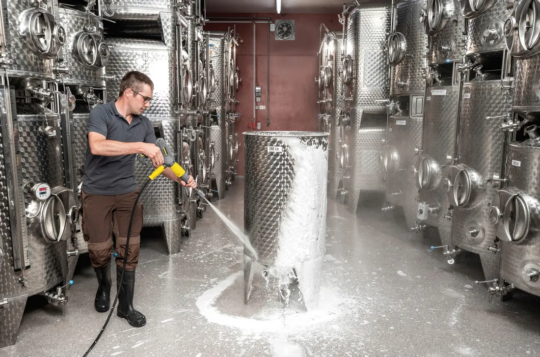 nerta-heavy-foam-cleaner-20-l