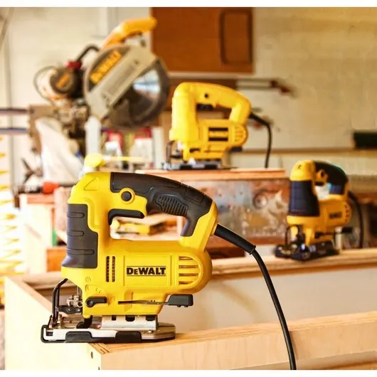 wyrzynarka-650w-typ-t-230v-dewalt-napiecie-zasilania-230-v